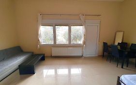 Kalamitsa Apartment By The Beach
