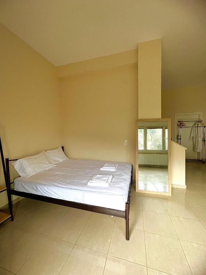 Kalamitsa Apartment By The Beach Kavala Exterior foto